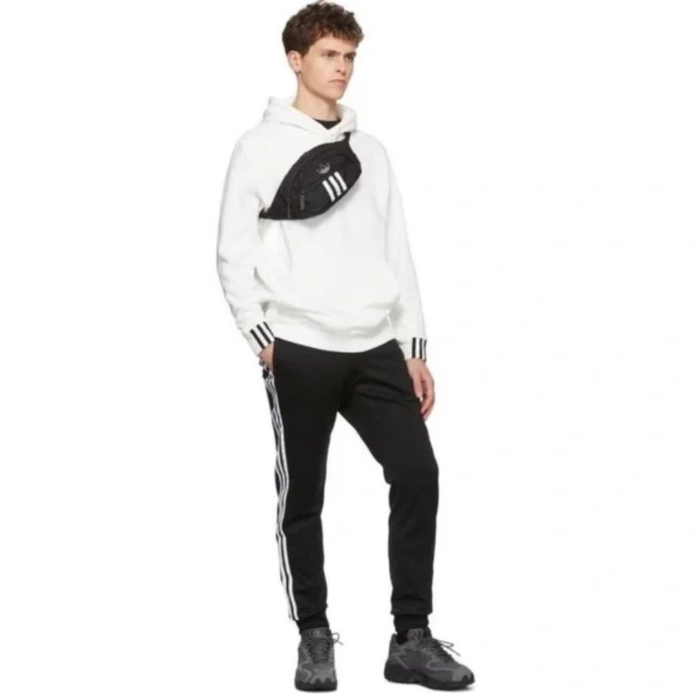 Adidas 3 Stripes waist Pack (BNWT) - Picture 4 of 9